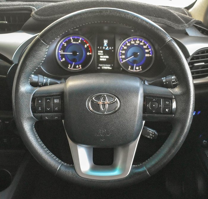 2019 Toyota Hilux SR5