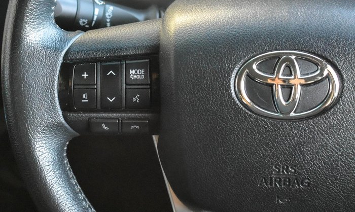 2019 Toyota Hilux SR5