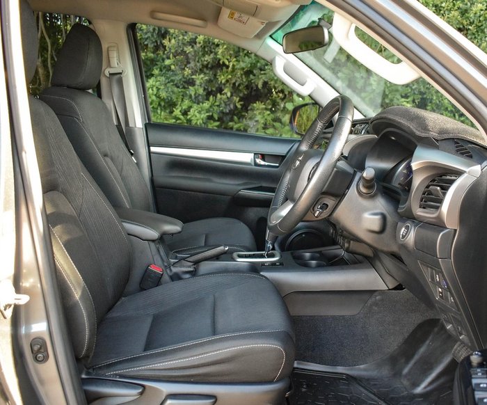 2019 Toyota Hilux SR5