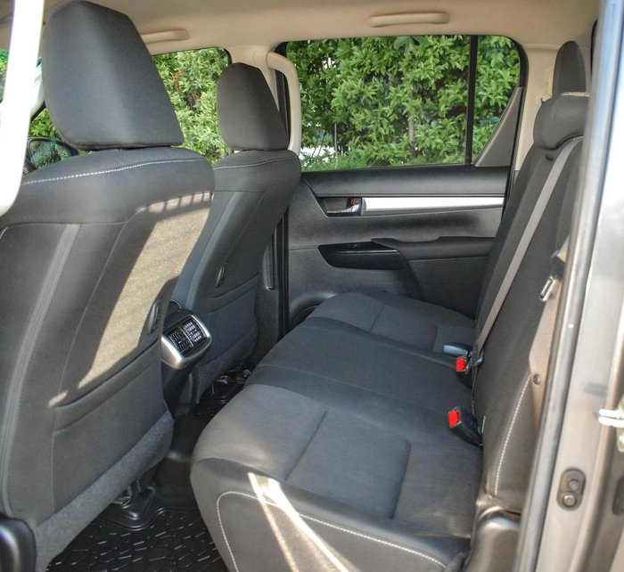 2019 Toyota Hilux SR5