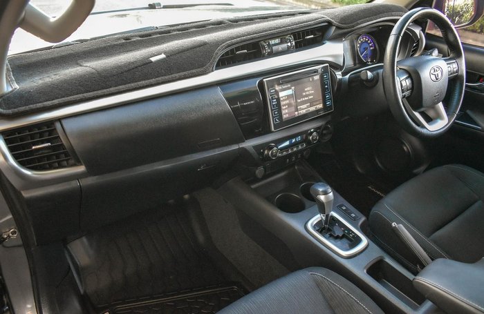 2019 Toyota Hilux SR5