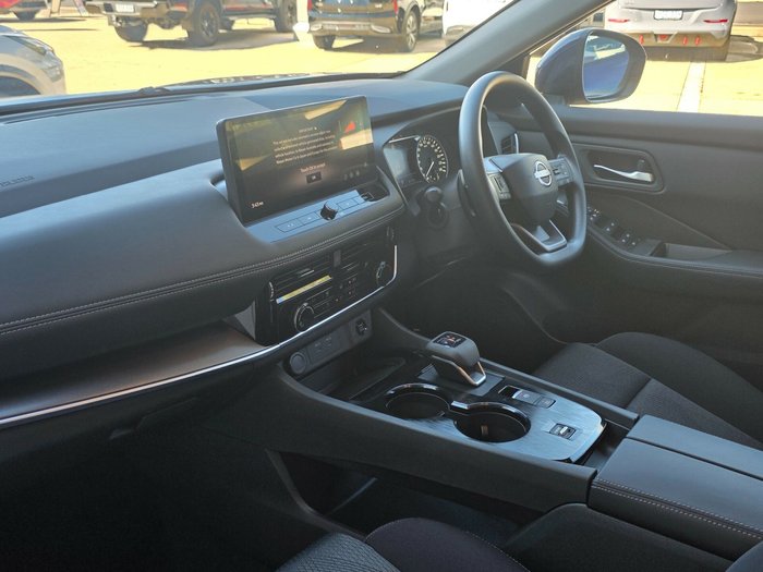 2025 Nissan X-TRAIL ST