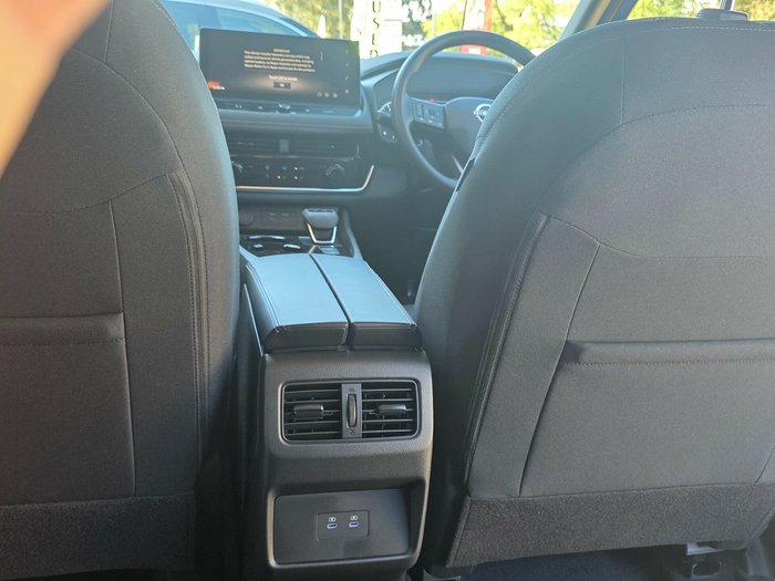 2026 Nissan X-TRAIL ST