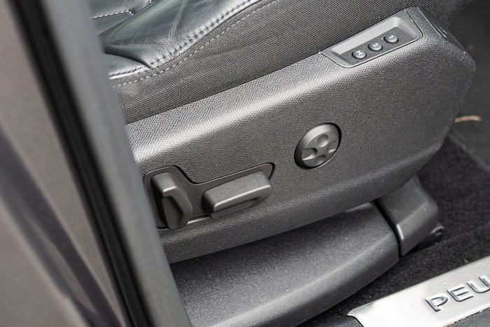 2022 Peugeot 5008 GT