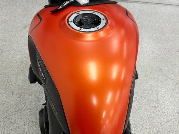 2023 Triumph TRIDENT 660 MATT BAJA ORANGE