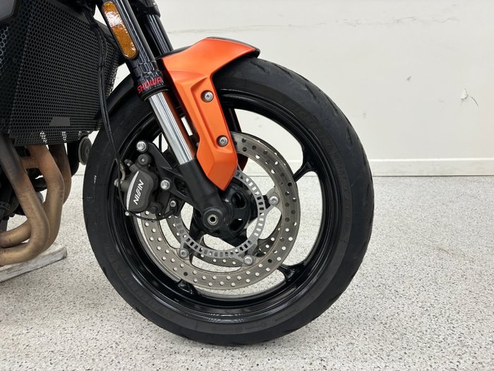 2023 Triumph TRIDENT 660 MATT BAJA ORANGE