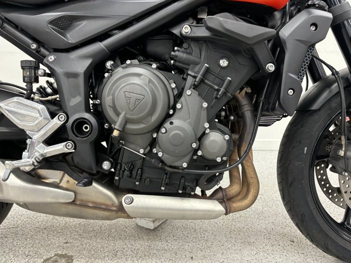 2023 Triumph TRIDENT 660 MATT BAJA ORANGE