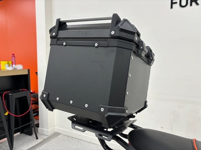 2023 Triumph TRIDENT 660 MATT BAJA ORANGE