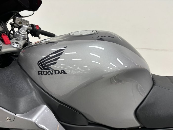 2006 Honda CBR1100XX (SUPER BLACKBIRD) Silver