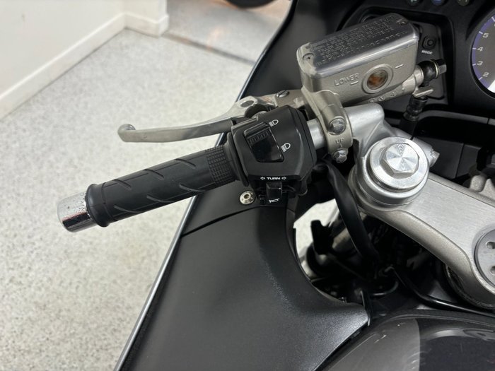 2006 Honda CBR1100XX (SUPER BLACKBIRD) Silver