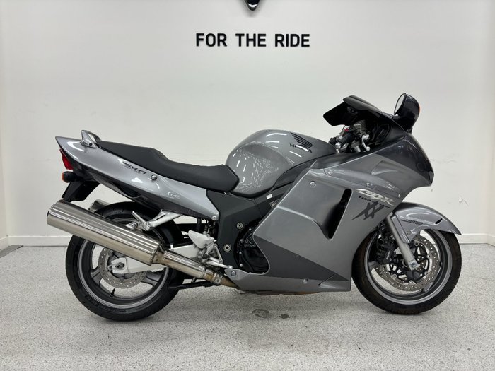 2006 Honda CBR1100XX (SUPER BLACKBIRD) Silver
