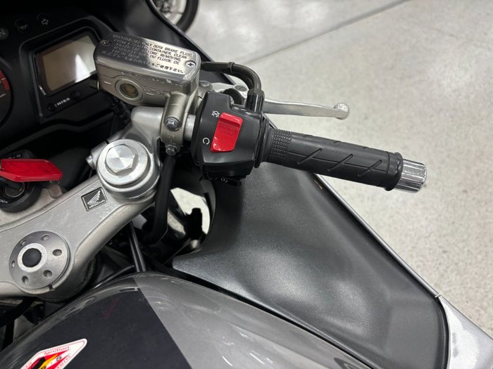 2006 Honda CBR1100XX (SUPER BLACKBIRD) Silver