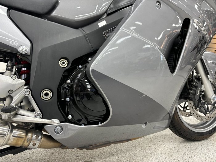 2006 Honda CBR1100XX (SUPER BLACKBIRD) Silver