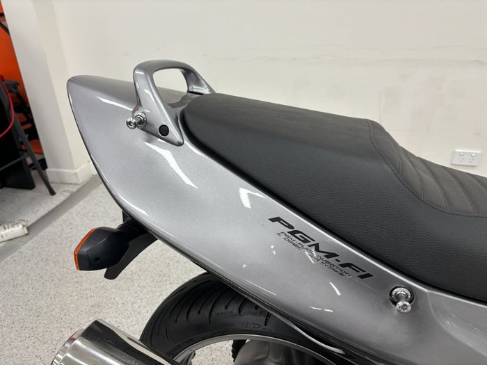 2006 Honda CBR1100XX (SUPER BLACKBIRD) Silver