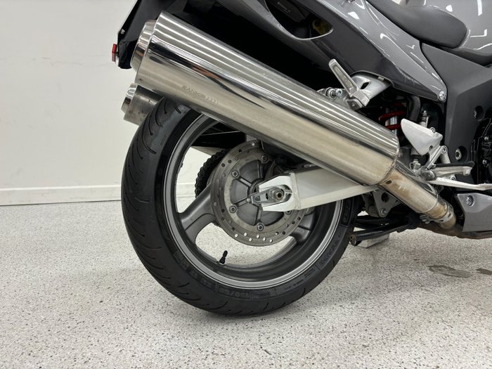 2006 Honda CBR1100XX (SUPER BLACKBIRD) Silver