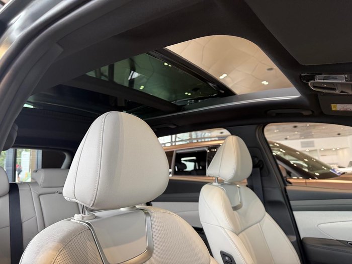 2026 Hyundai Tucson Hybrid Premium