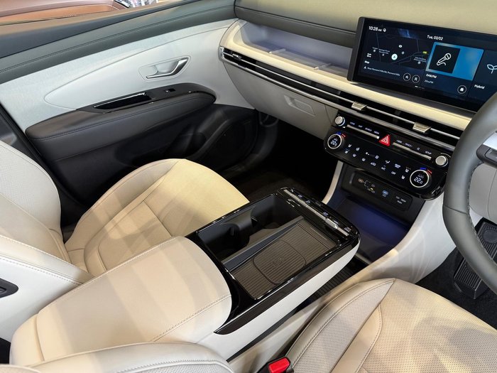 2026 Hyundai Tucson Hybrid Premium