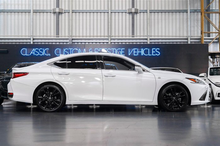 2022 Lexus ES 300h F Sport AXZH10R White Nova