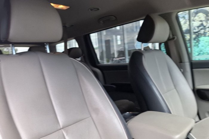 2015 Kia Carnival SLi