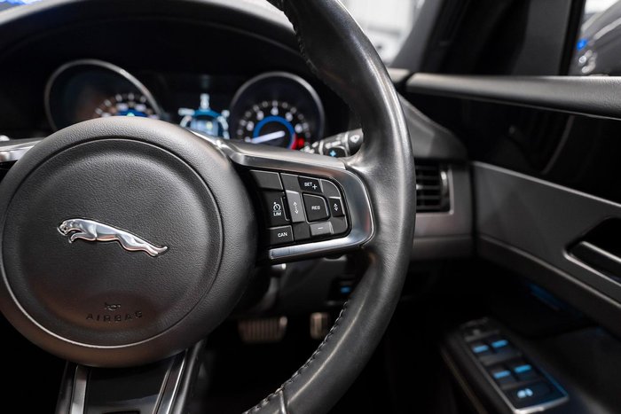 2016 Jaguar XF 25t R-Sport X260 MY16 Storm Grey