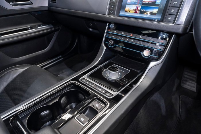 2016 Jaguar XF 25t R-Sport X260 MY16 Storm Grey