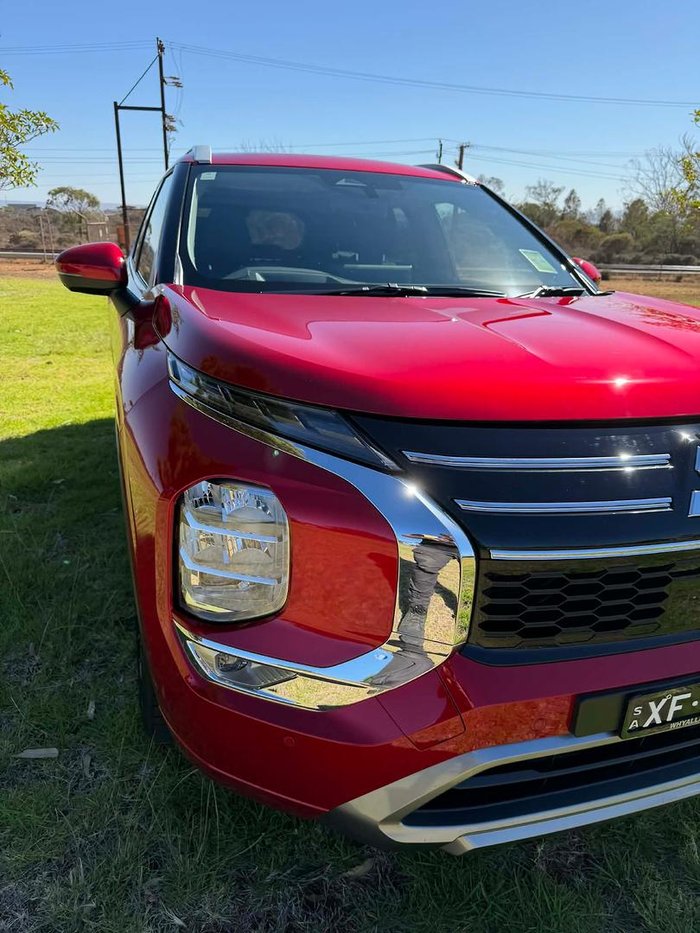 2025 Mitsubishi Outlander Exceed