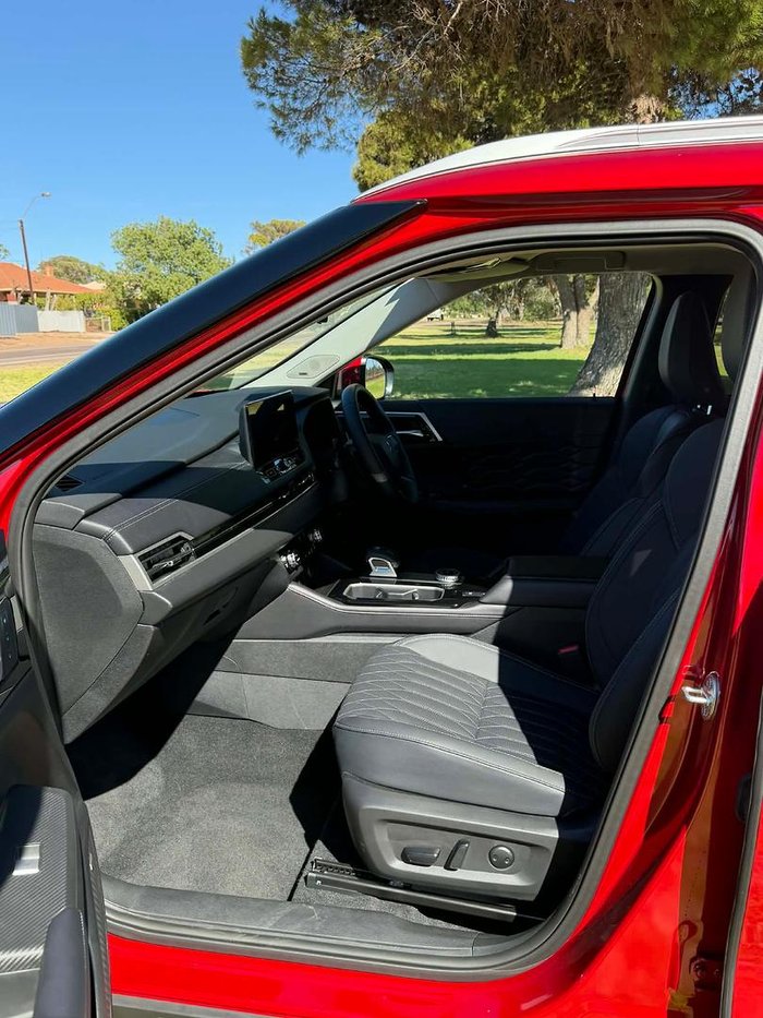 2025 Mitsubishi Outlander Exceed