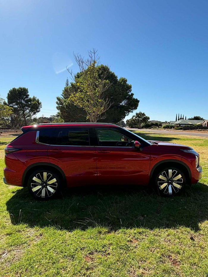 2025 Mitsubishi Outlander Exceed