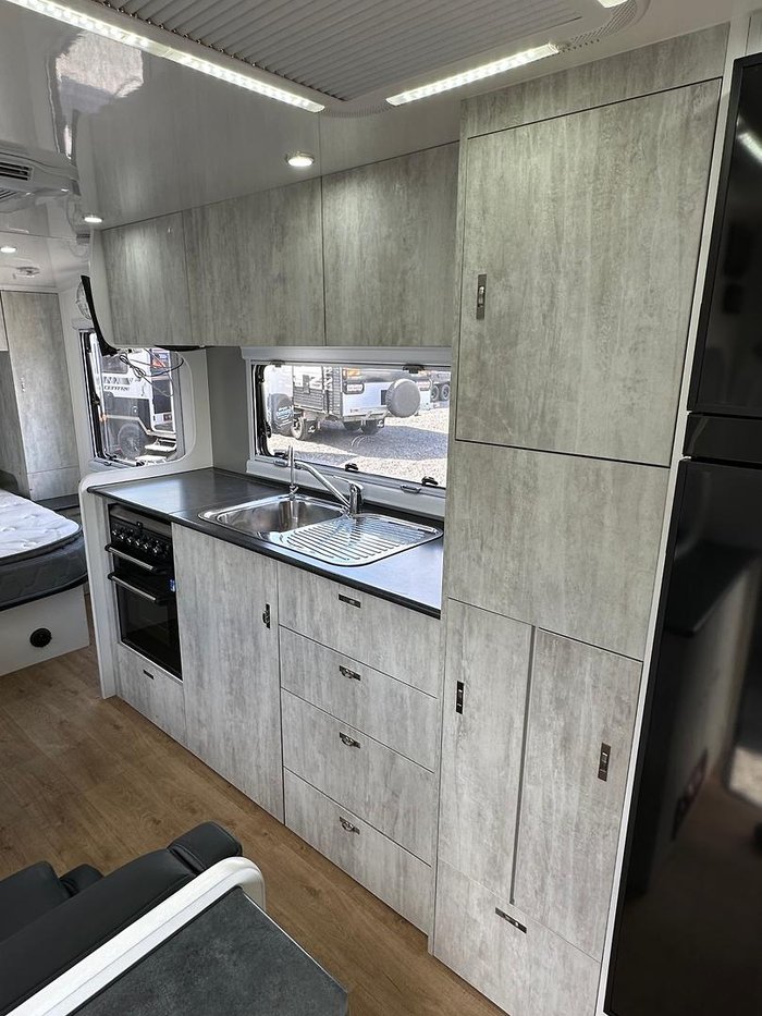 2022 Red Centre Kimberley Plus 208 Microwave Edition PRICE DROP TO $79,990