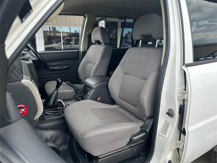 2013 NISSAN PATROL DX (4x4) GU SERIES 9 White