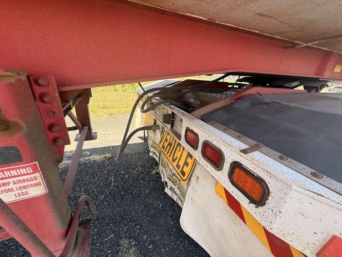 2010 Moore Grain Tippers