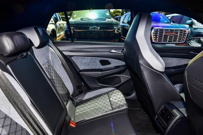 2024 Volkswagen Golf 110TSI R-Line