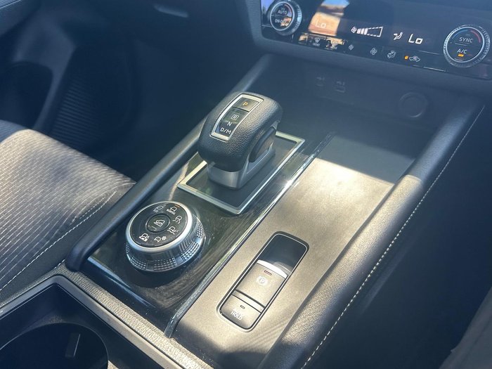 2022 Mitsubishi Outlander ES