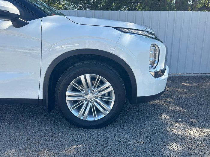 2022 Mitsubishi Outlander ES