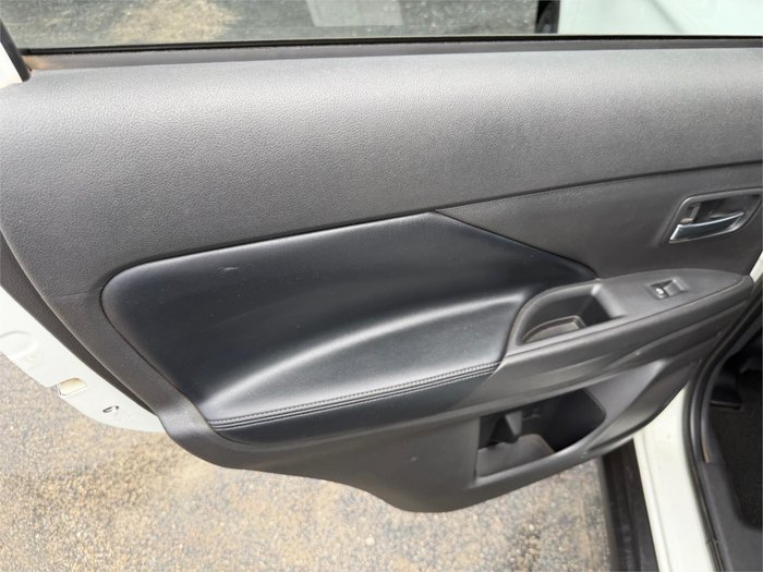 2020 MITSUBISHI OUTLANDER LS 7 SEAT (AWD)