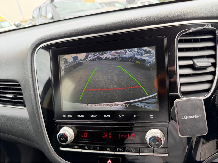 2020 MITSUBISHI OUTLANDER LS 7 SEAT (AWD)