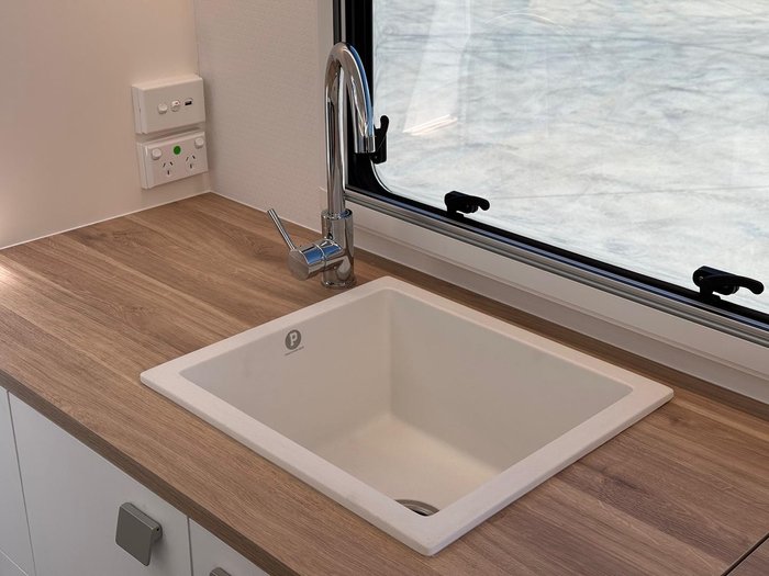 2026 New Age Caravans Road Owl Ro21be Expedition My26