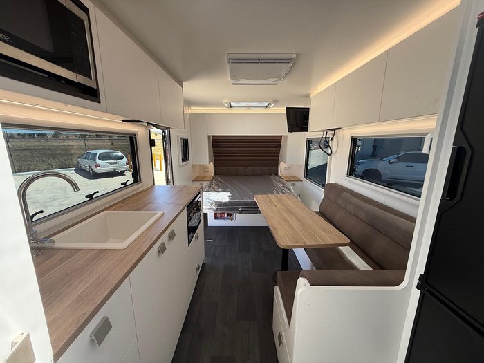 2026 New Age Caravans Road Owl Ro21be Expedition My26
