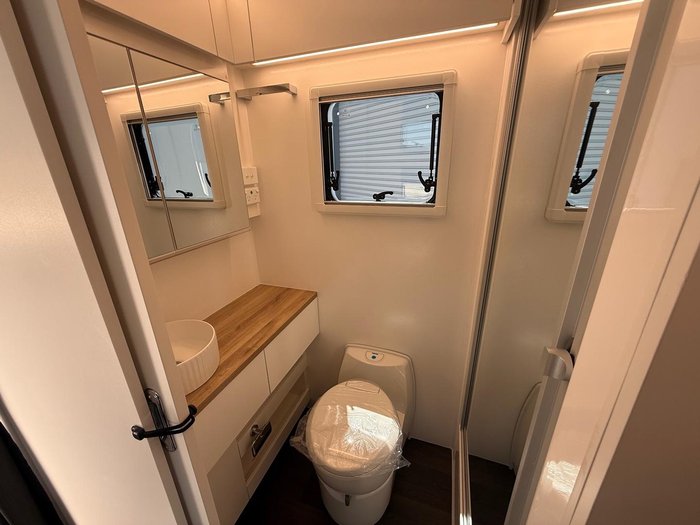 2026 New Age Caravans Road Owl Ro21be Expedition My26