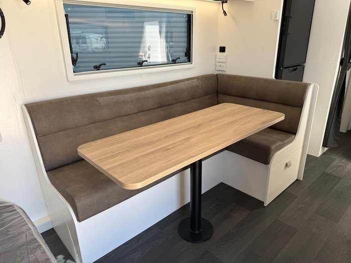 2026 New Age Caravans Road Owl Ro21be Expedition My26