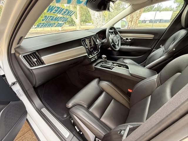 2016 Volvo S90 T5 Momentum