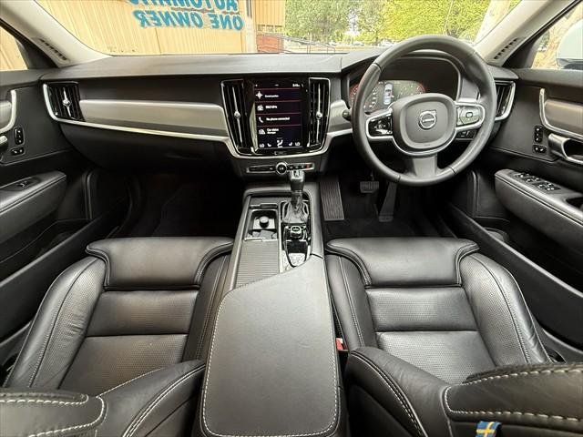 2016 Volvo S90 T5 Momentum
