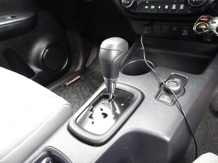 2024 Toyota Hilux SR 48V