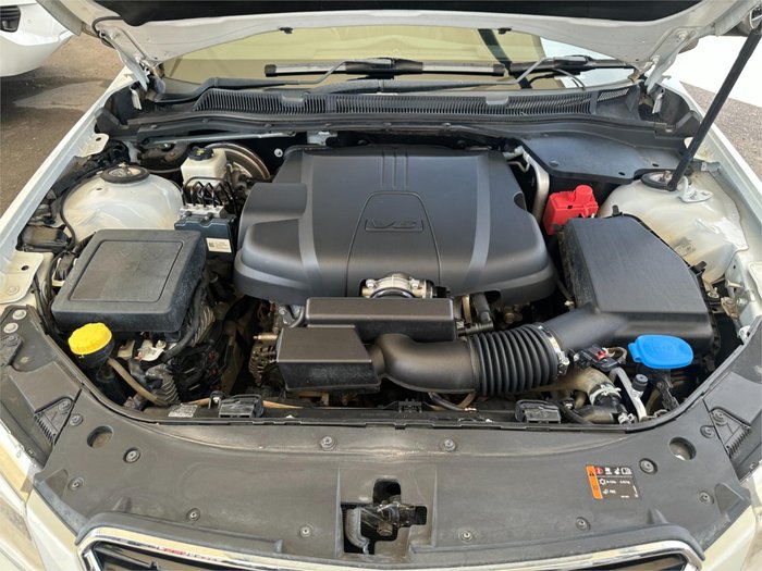 2015 HOLDEN COMMODORE SV6 VF MY15 White