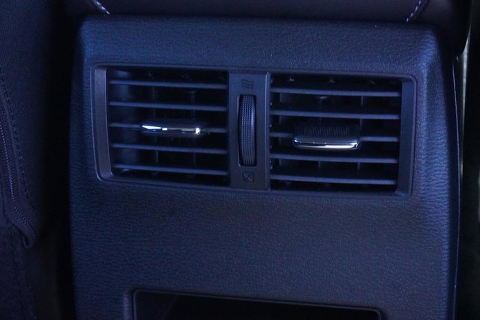 2025 Mitsubishi Outlander ES