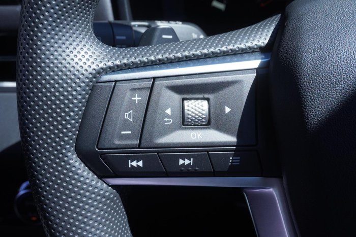 2025 Mitsubishi Outlander ES