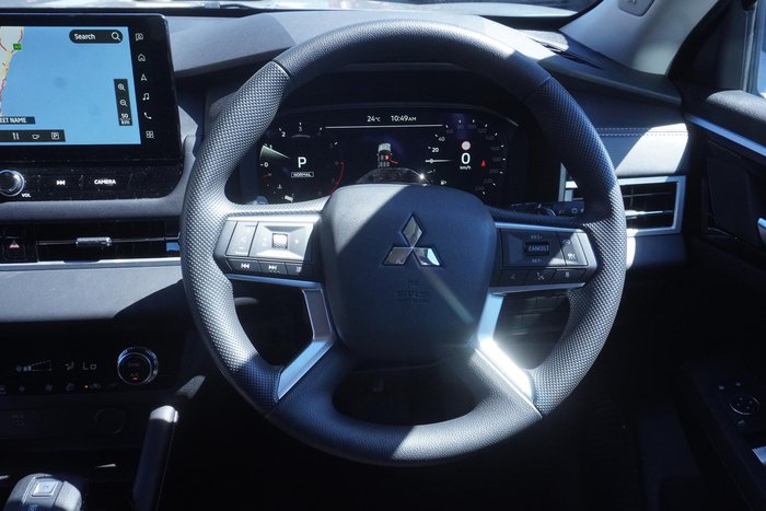 2025 Mitsubishi Outlander ES