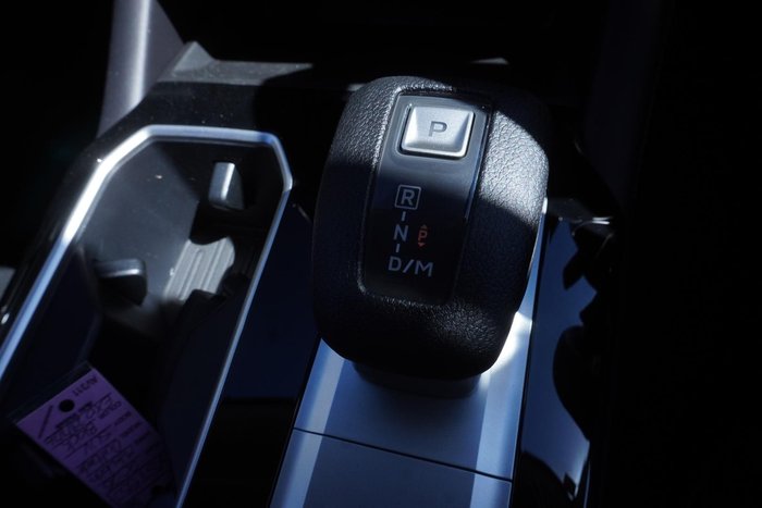 2025 Mitsubishi Outlander ES