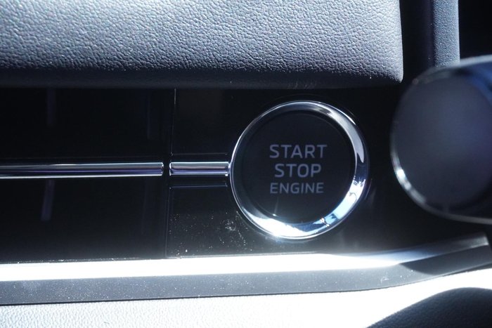 2025 Mitsubishi Outlander ES