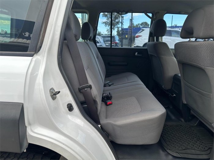 2013 Nissan Patrol DX Y61 4X4 Polar White